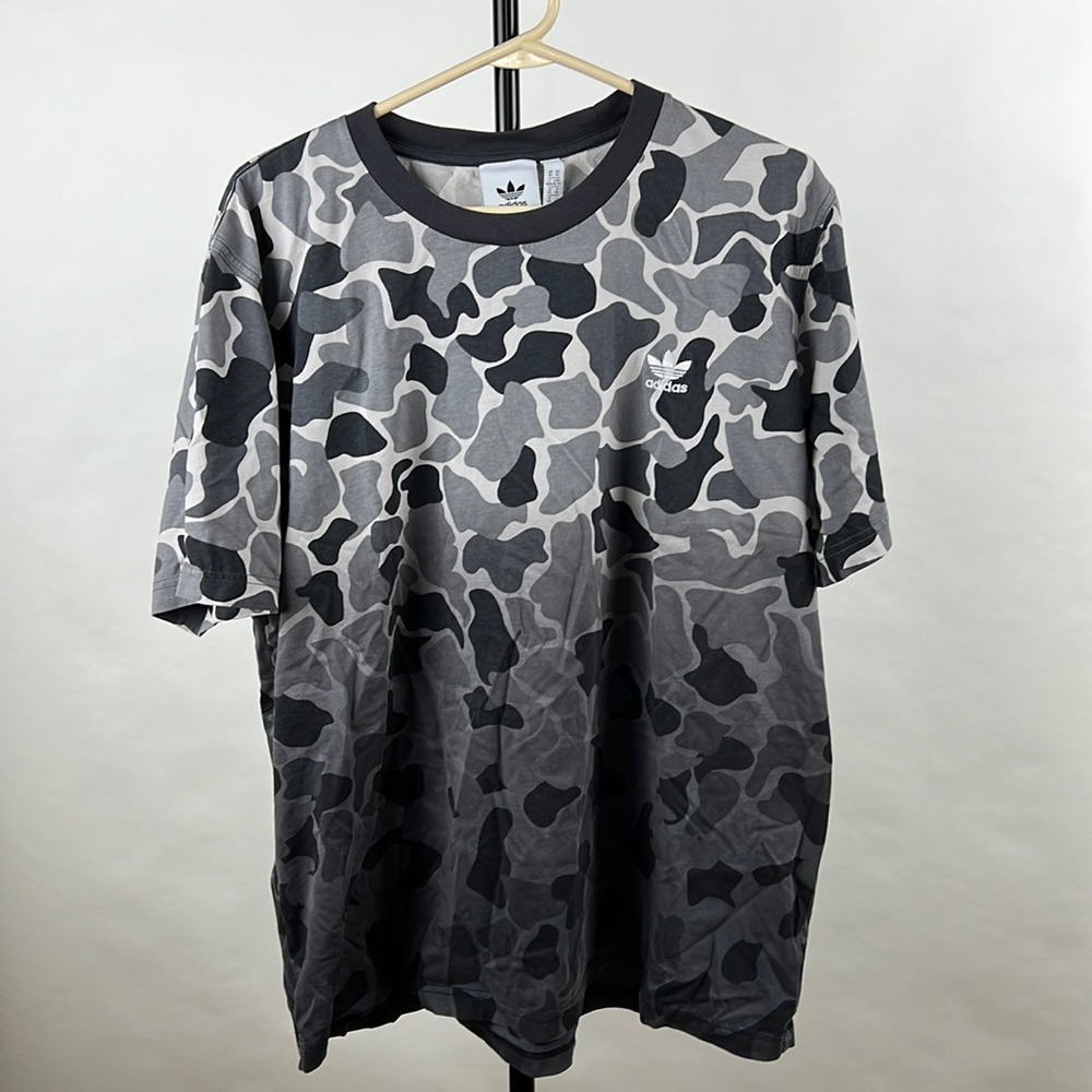 Adidas Men's size XL Grey tie-dye animal print t-shirt